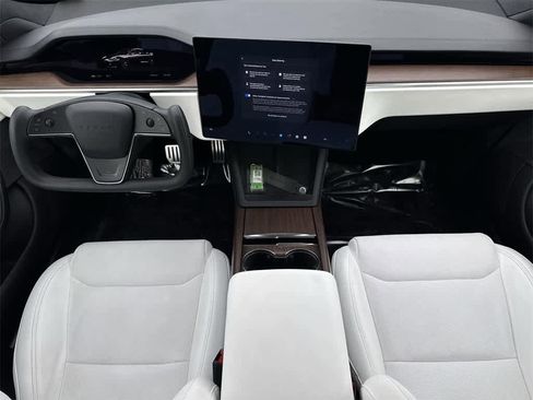 Used 2023 Tesla Model S image 11