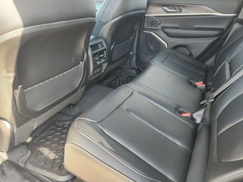 New 2026 Jeep Grand Cherokee Limited w/ Limited Altitude Package RWD image 21