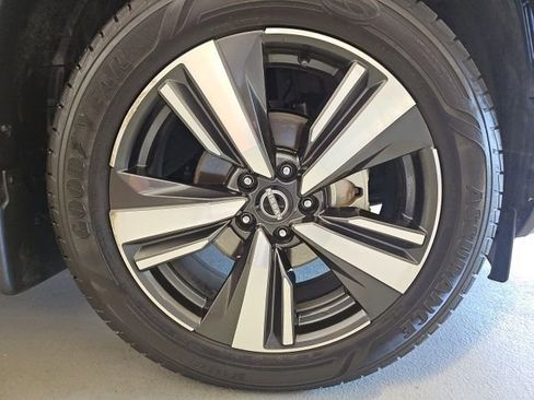 Used 2023 Nissan Rogue Platinum AWD/4WD image 27
