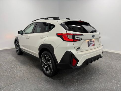 Used 2024 Subaru Crosstrek 2.0i Premium image 8