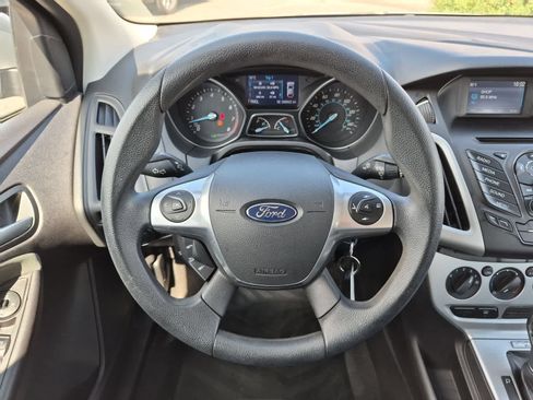 Used 2014 Ford Focus SE FWD image 22