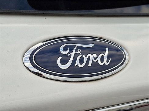 Used 2023 Ford Explorer Limited w/ Limited Technology Package image 32