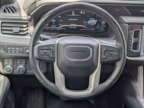 Used 2022 GMC Yukon XL Denali AWD/4WD image 26