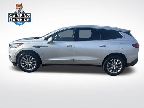 Used 2021 Buick Enclave Essence image 2