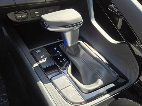 New 2025 Hyundai Elantra SEL image 17
