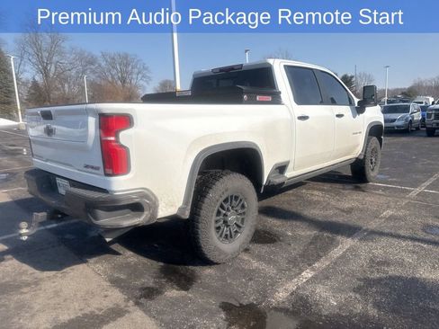 Used 2025 Chevrolet Silverado 2500 ZR2 w/ Technology Package image 7