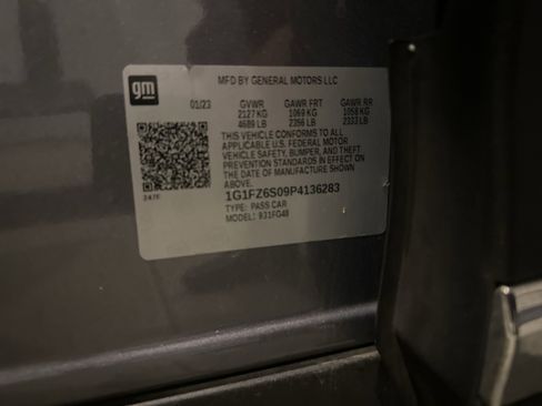 Used 2023 Chevrolet Bolt EUV Premier w/ Sun & Sound Package image 18