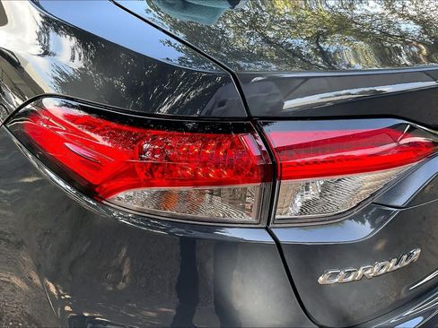 Used 2023 Toyota Corolla LE FWD image 28