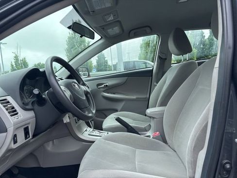 Used 2012 Toyota Corolla LE w/ Preferred Accessory Pkg FWD image 11