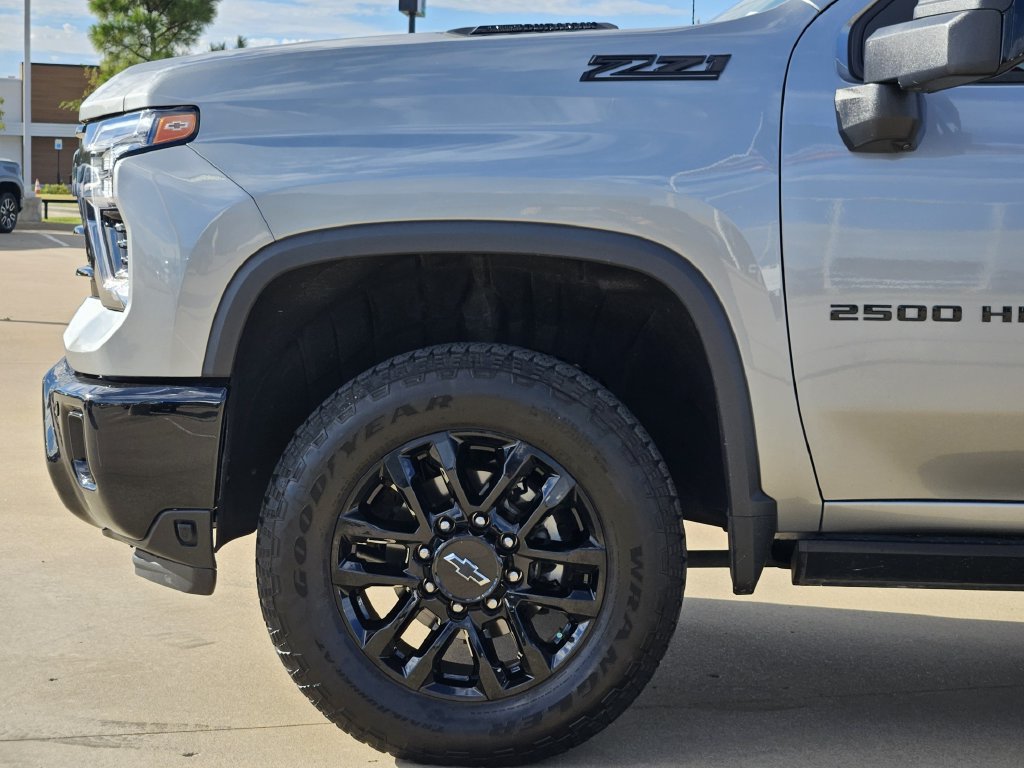 Used 2025 Chevrolet Silverado 2500 LTZ w/ Trail Boss Package AWD/4WD image 8