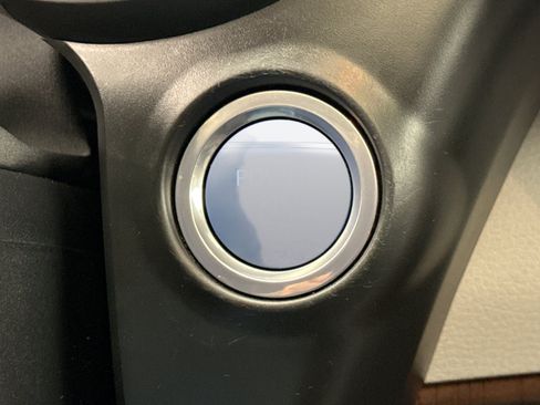 Used 2024 Toyota Sienna XLE image 21