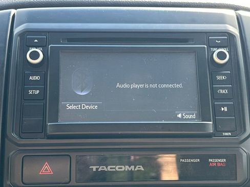 Used 2015 Toyota Tacoma 4x4 Double Cab w/ Convenience Package image 32