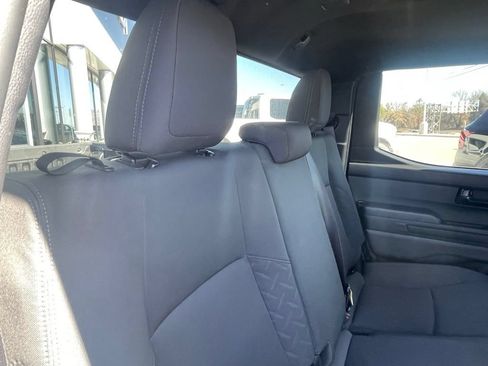 Used 2024 Toyota Tacoma SR5 AWD/4WD image 27