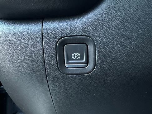 Used 2024 Chevrolet Silverado 1500 Custom image 29