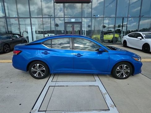 Used 2022 Nissan Sentra SV w/ Trunk Package FWD image 3