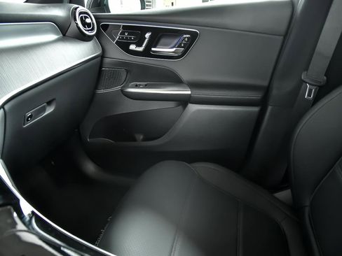 Certified 2025 Mercedes-Benz GLC 300 4MATIC image 24