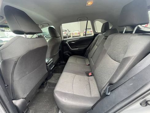 Used 2021 Toyota RAV4 XLE w/ XLE Grade Weather Package AWD/4WD image 11