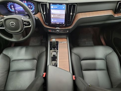 Certified 2024 Volvo XC60 B5 Plus w/ Protection Package Premier image 16