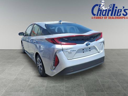 Used 2021 Toyota Prius Prime XLE FWD image 5