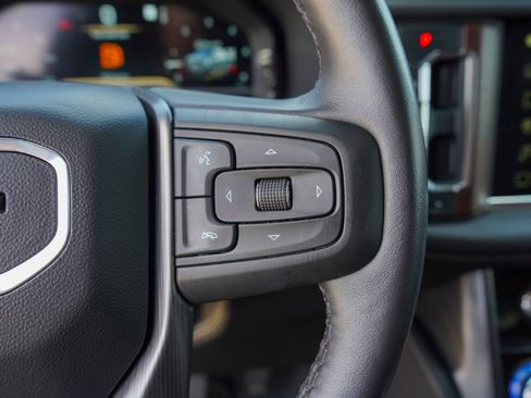 Used 2023 GMC Yukon Denali Ultimate AWD/4WD image 11