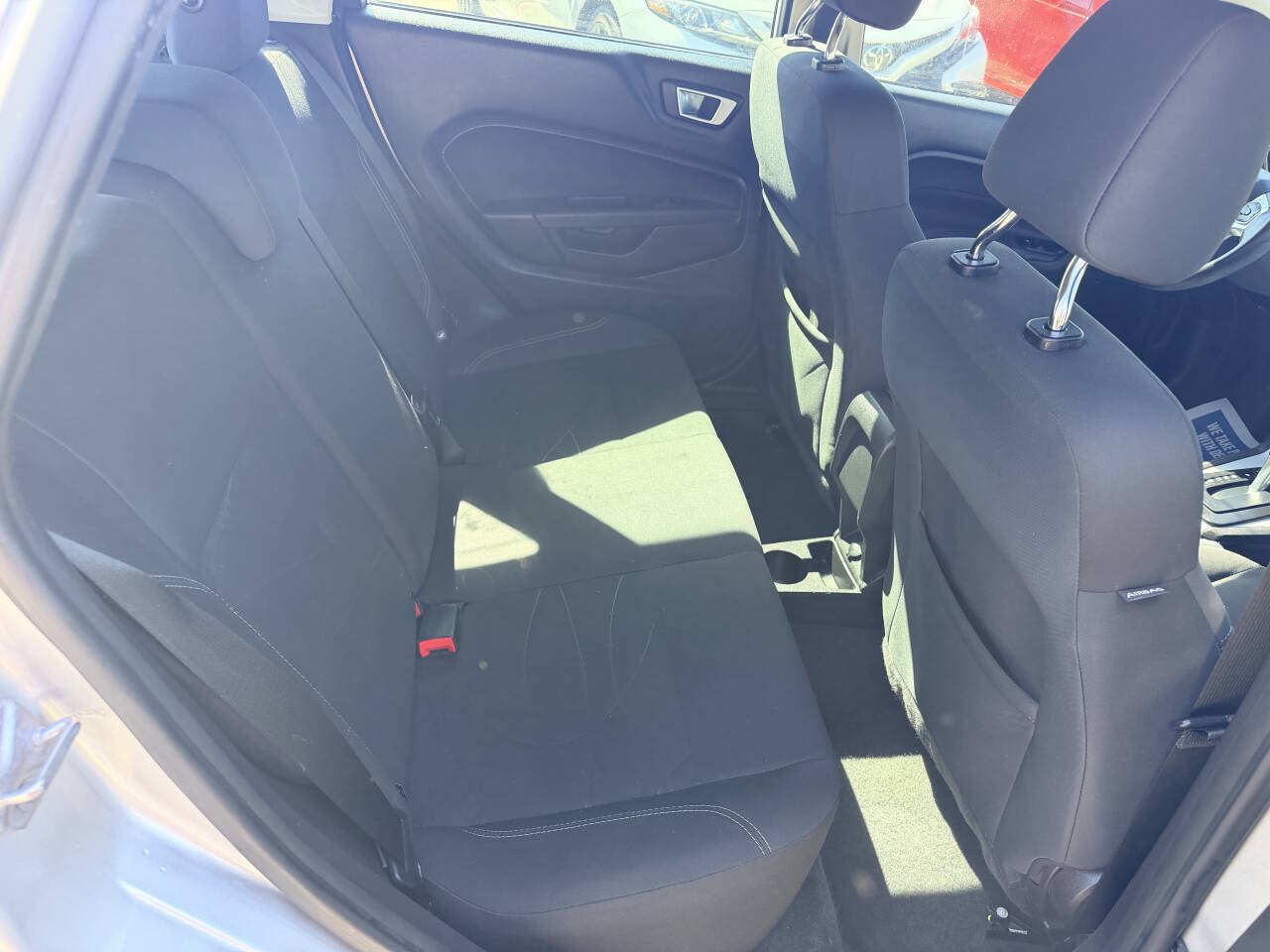 Used 2016 Ford Fiesta SE FWD image 19