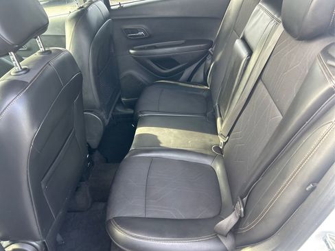 Used 2019 Chevrolet Trax LT w/ LT Convenience Package AWD/4WD image 20