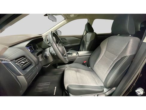 Used 2021 Nissan Rogue S FWD image 12
