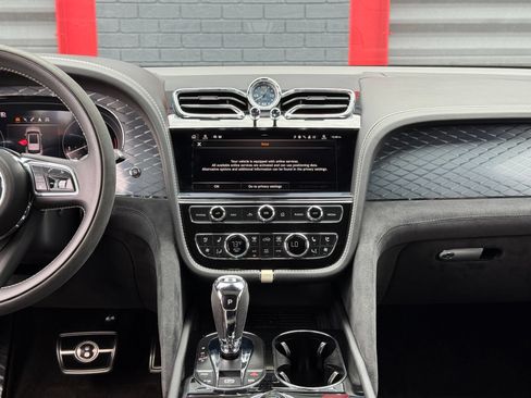 Used 2021 Bentley Bentayga Speed AWD/4WD image 43