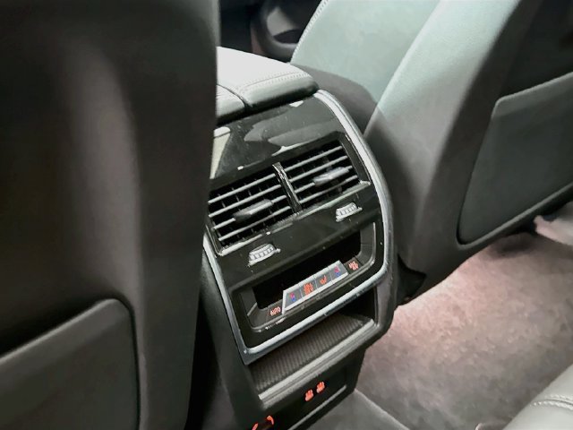 Used 2024 BMW X5 xDrive50e w/ Premium Package AWD/4WD image 26