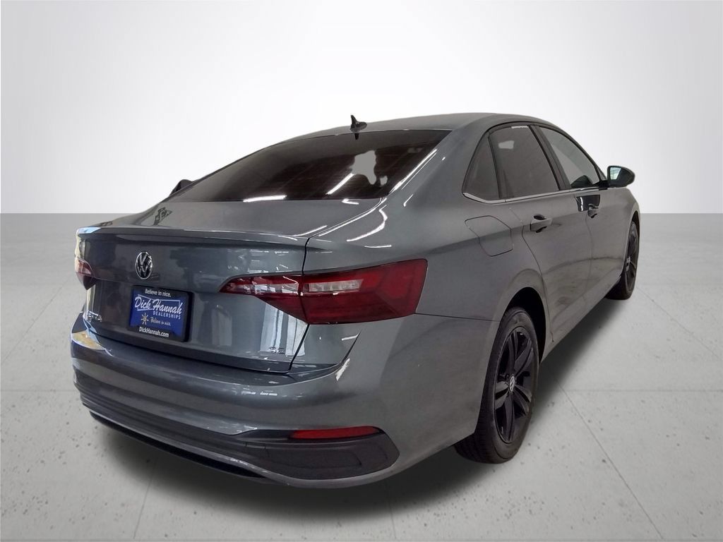 Certified 2023 Volkswagen Jetta SE w/ Panoramic Sunroof Package FWD image 14