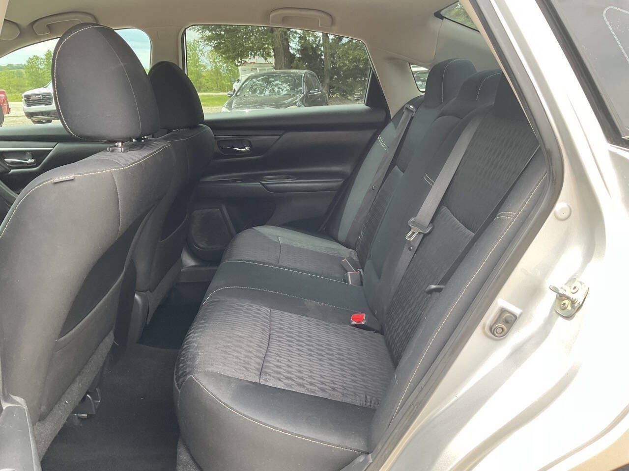 Used 2017 Nissan Altima 2.5 S w/ Power Driver Seat Package FWD image 11
