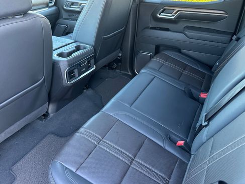 Used 2025 Chevrolet Silverado 1500 High Country w/ Technology Package image 14