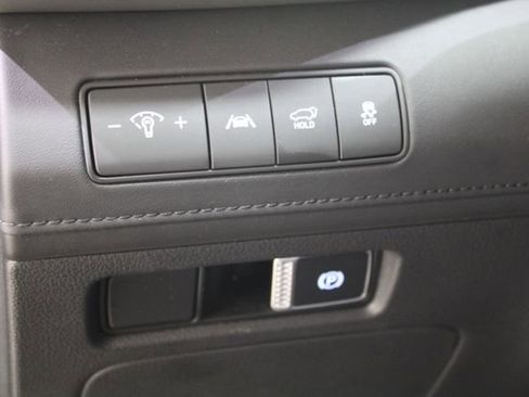 Used 2023 Hyundai Santa Fe SEL w/ Premium Package AWD/4WD image 12