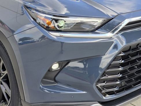 Used 2025 Toyota Grand Highlander AWD Hybrid image 10