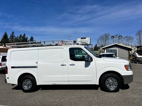 Used 2019 Nissan NV 3500 SL RWD image 8