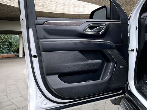 Used 2021 Chevrolet Tahoe LT image 17