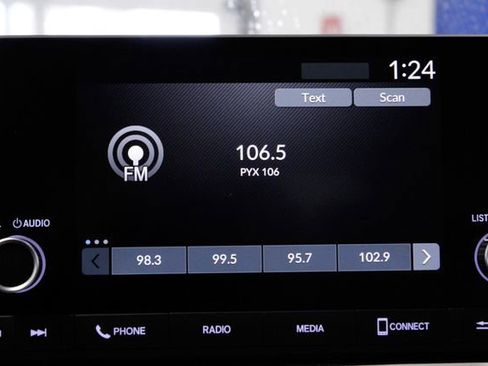 Certified 2023 Honda HR-V LX image 31