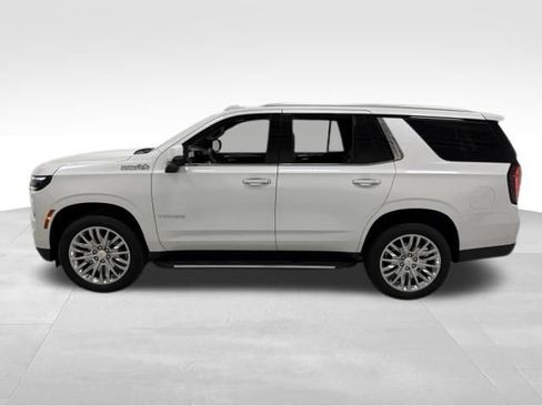 Certified 2025 Chevrolet Tahoe High Country w/ Sun And Tow Package AWD/4WD image 3
