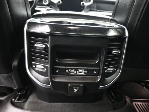 Used 2022 RAM 1500 Laramie AWD/4WD image 38