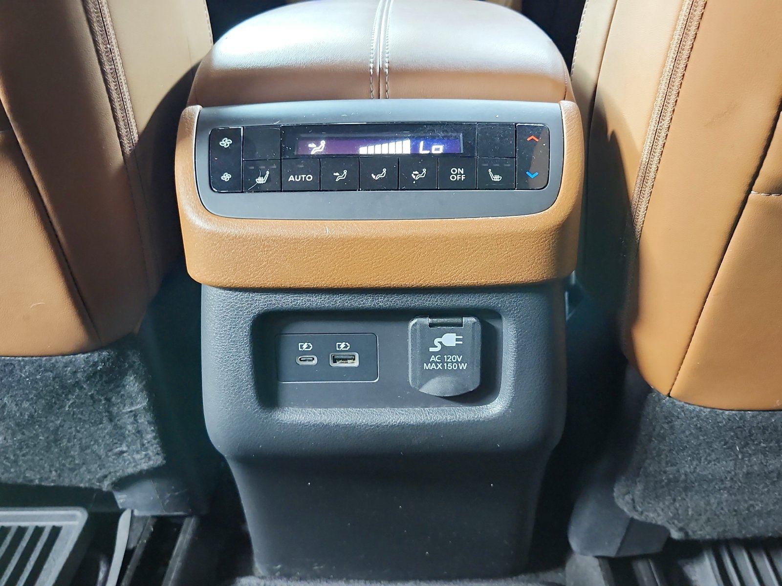 Used 2023 Nissan Pathfinder Platinum w/ Cargo Package AWD/4WD image 38