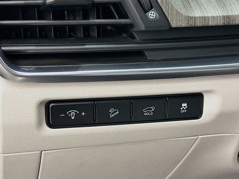 Used 2024 Kia Telluride SX AWD/4WD image 17