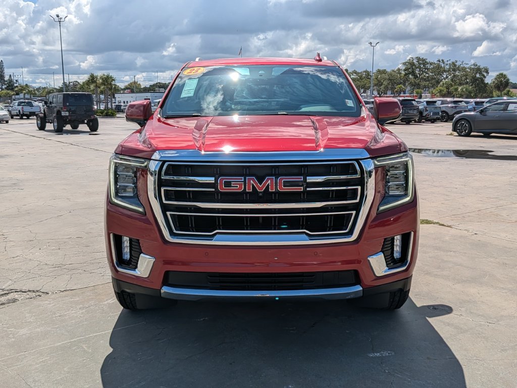 Used 2023 GMC Yukon SLT w/ SLT Premium Package RWD image 3