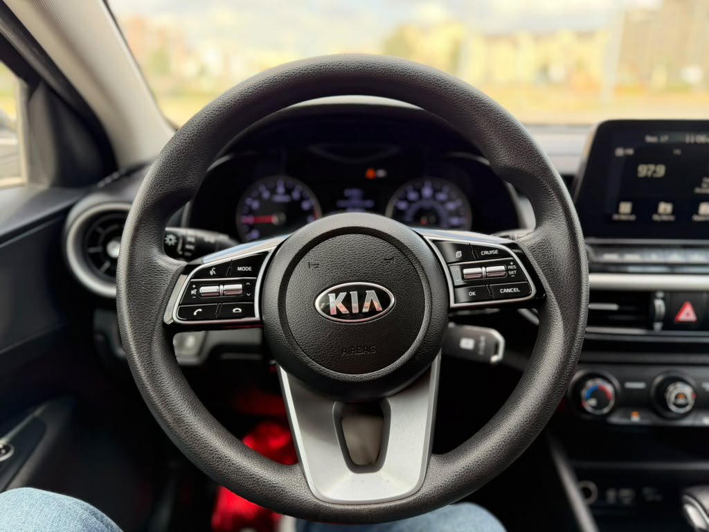 Used 2021 Kia Forte LXS FWD image 10