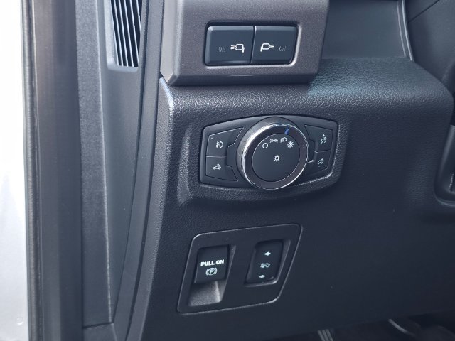 Used 2018 Ford F150 XLT w/ Equipment Group 302A Luxury AWD/4WD image 12