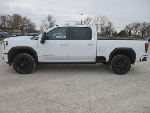 New 2026 GMC Sierra 2500 AT4 w/ AT4 Premium Plus Package image 10