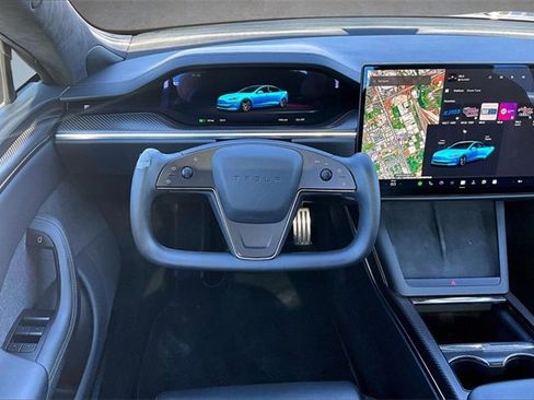 Used 2022 Tesla Model S Plaid image 3