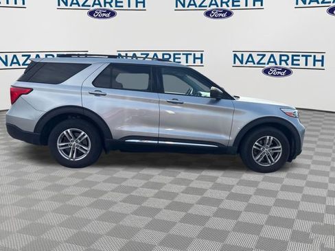 Used 2021 Ford Explorer XLT w/ Equipment Group 202A AWD/4WD image 8