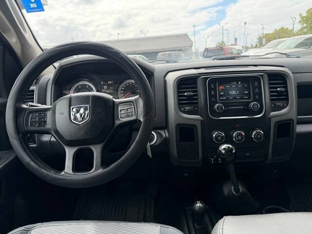 Used 2015 RAM 2500 Tradesman w/ Chrome Appearance Group AWD/4WD image 13