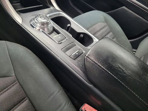 Used 2018 Ford Fusion SE w/ Fusion SE Technology Package image 26