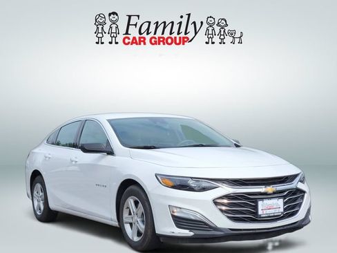 Used 2024 Chevrolet Malibu LS FWD image 2